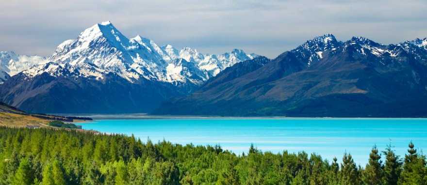 Mount Cook and Lake Pukaki in New Zealand