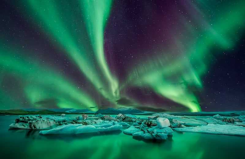 Northern lights over Jakulsarlon Glacier Lagoon in Iceland