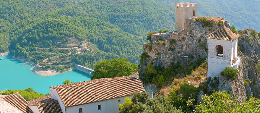 Guadalest Castle in Valencia, Spain Guadalest Castle in Valencia, Spain