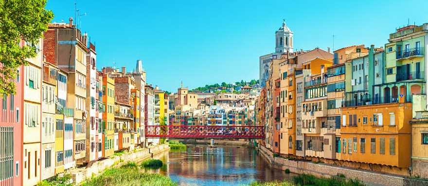Building on Onyar river in Girona, Spain. Building on Onyar river in Girona, Spain.