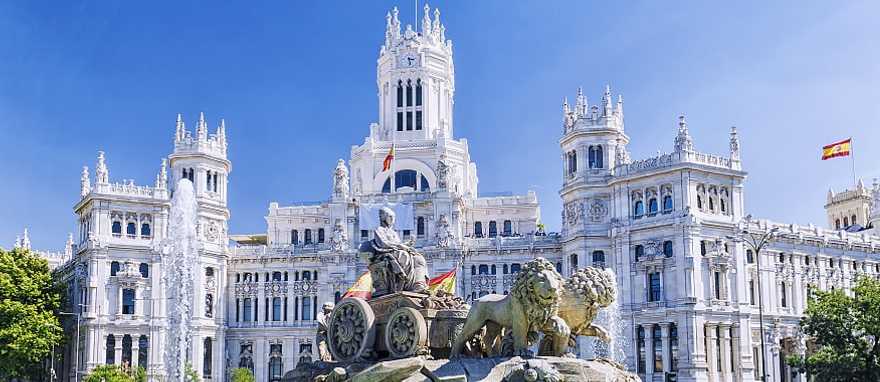 Cibeles fountain in Madrid, Spain Cibeles fountain in Madrid, Spain