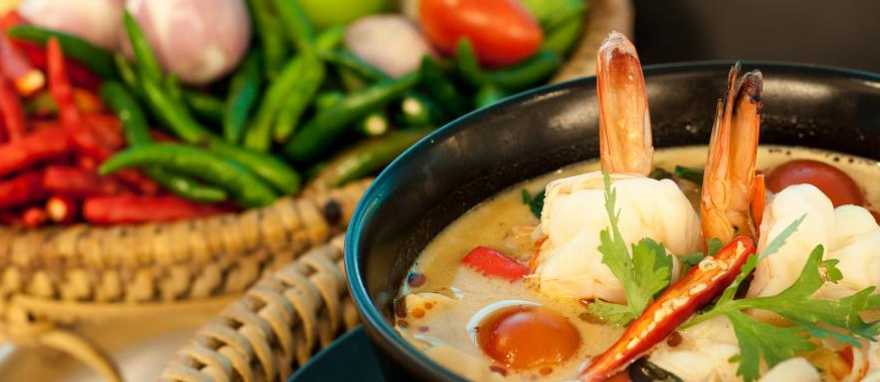Tom Yum Goong, Thai hot and spicy soup with shrimp